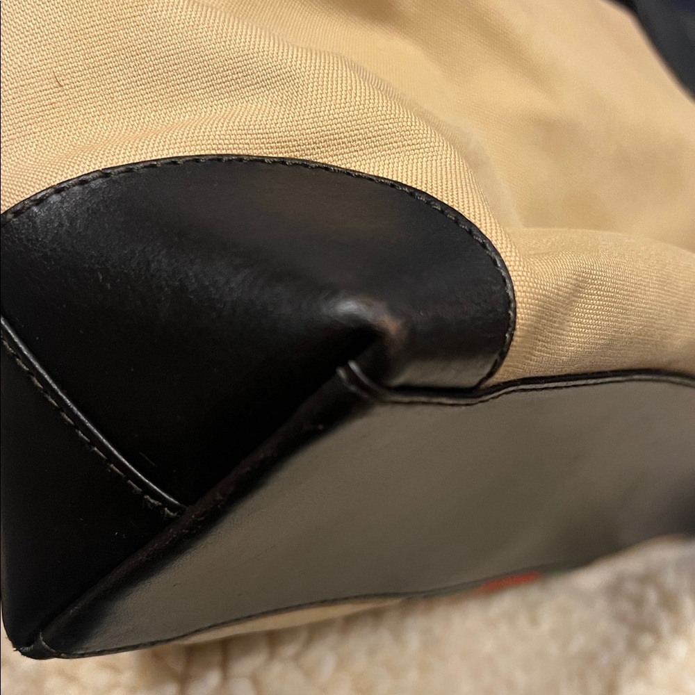 Authentic Vintage Gucci Sherry Line Canvas Tan Tote with Black leather Accents - Picture 9 of 15